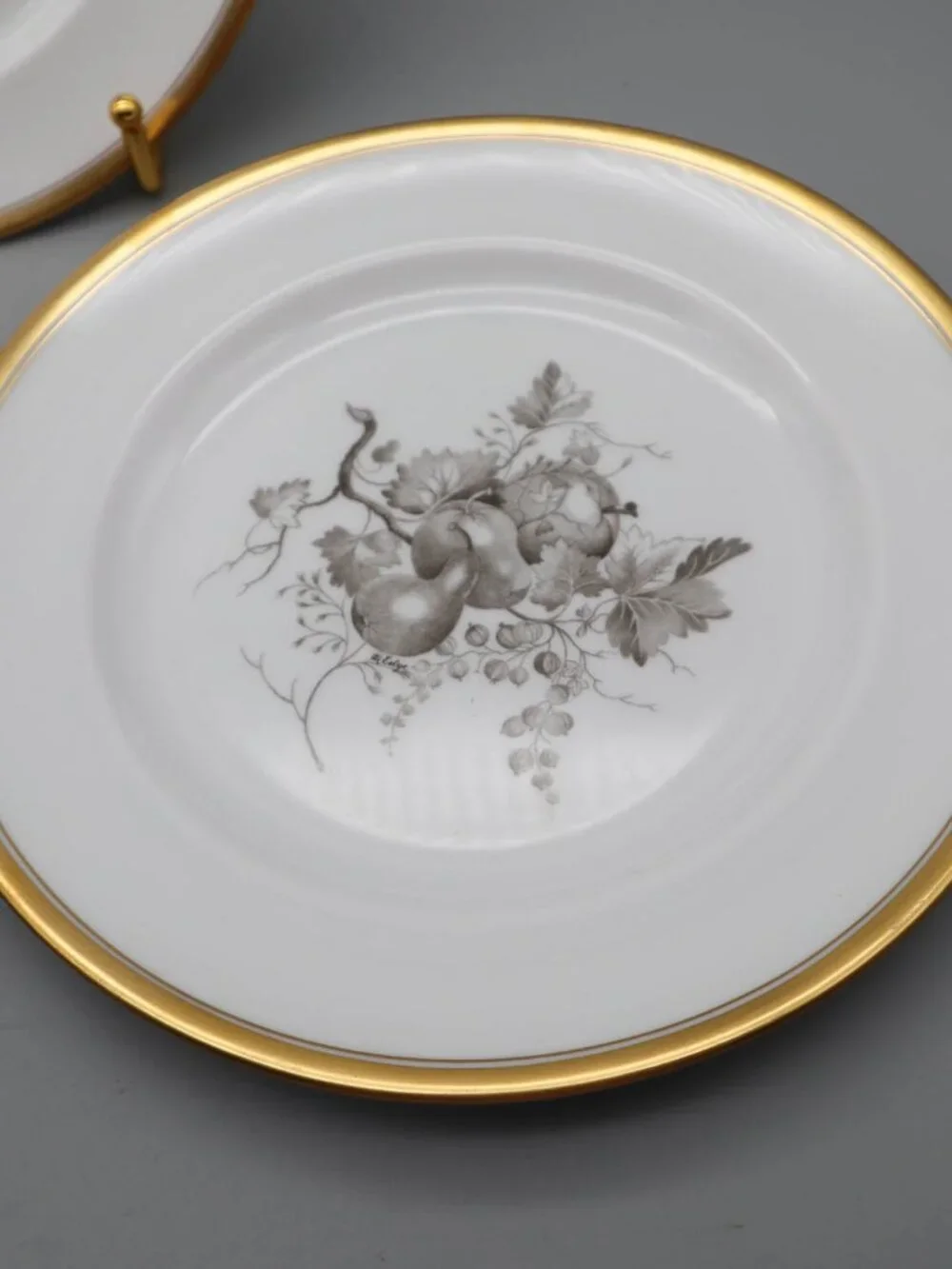 3 Vtg Spode Period 1810 Chatham Bone China Salad Plates Fruit Pattern Gold Trim